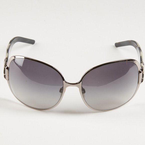 Authentic Burberry sunglasses with case. main image 15